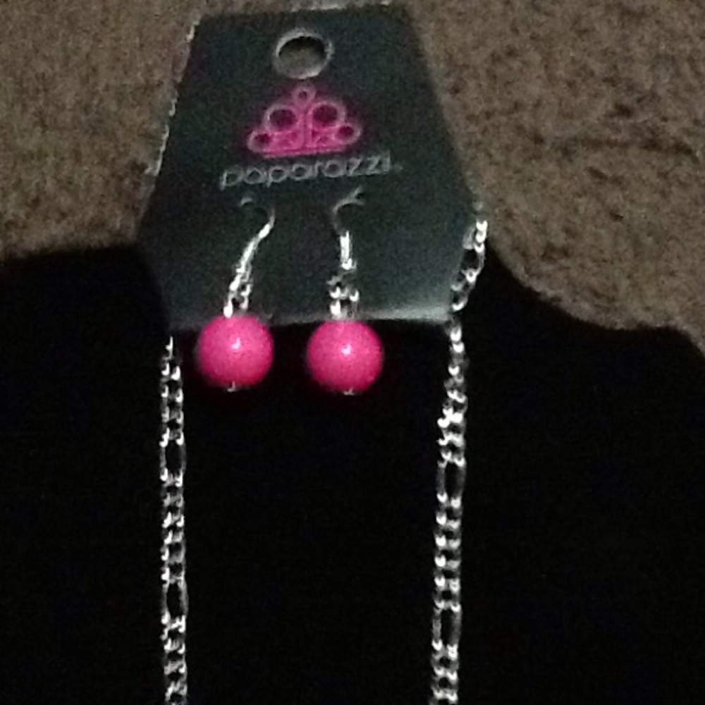 Necklace - Picture 4 of 4